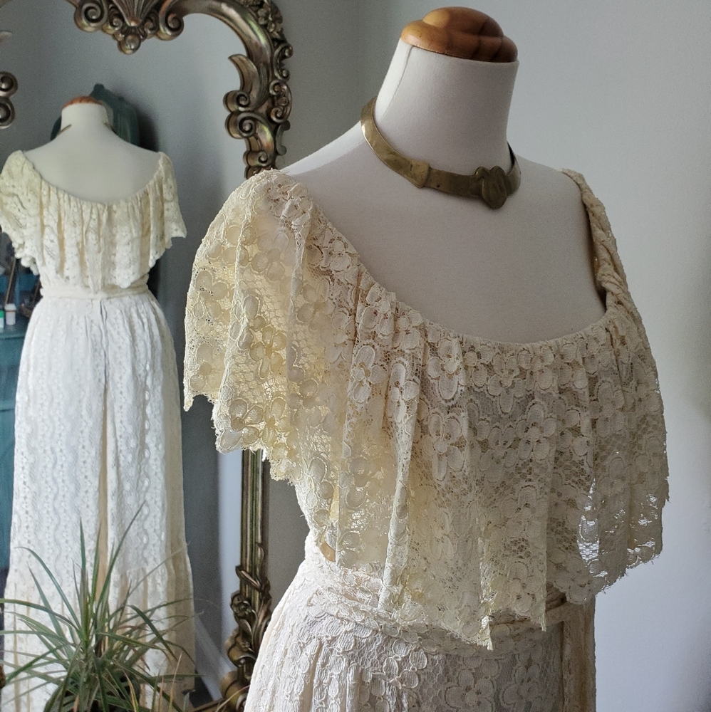 Vintage Lace Maxi Dress